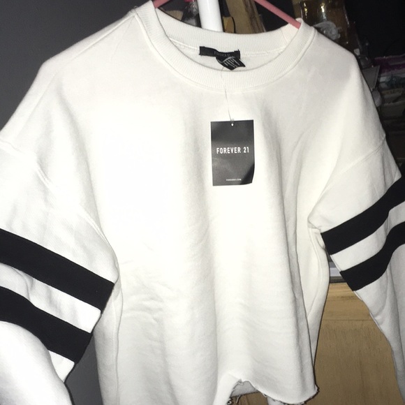 Forever 21 white crop top - Picture 3 of 4